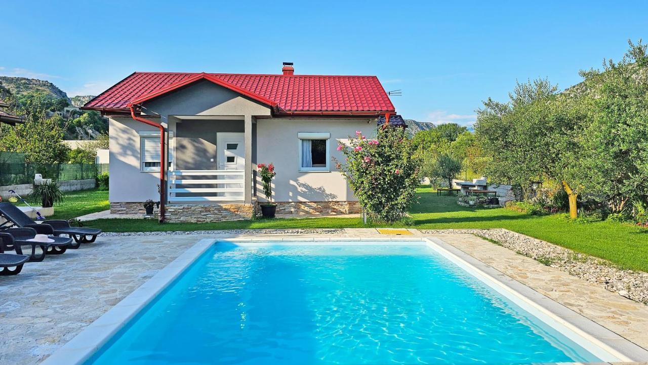 Holiday Home Natura With Private Pool โมสตาร์ ภายนอก รูปภาพ