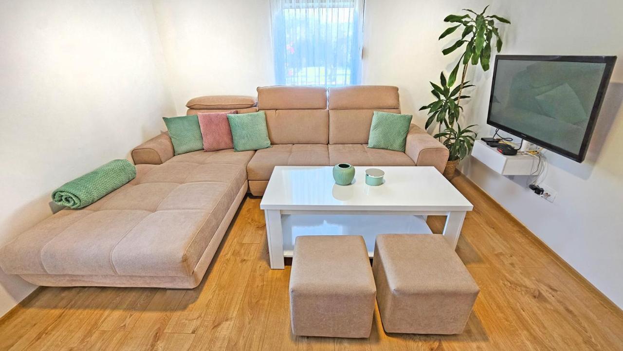 Holiday Home Natura With Private Pool โมสตาร์ ภายนอก รูปภาพ