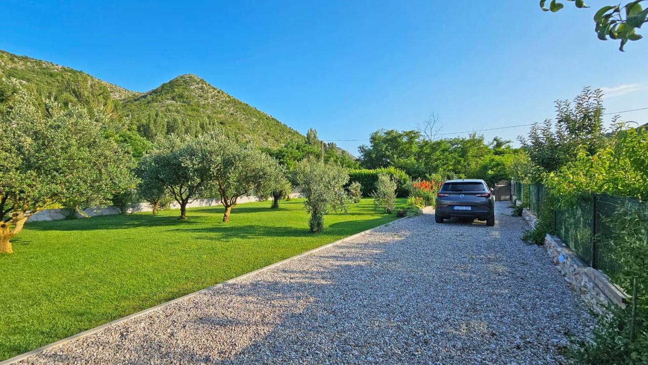 Holiday Home Natura With Private Pool โมสตาร์ ภายนอก รูปภาพ